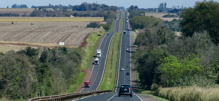 ANTT autoriza início da cobrança de pedágio e acompanha operação assistida após entrega de melhorias em seis praças ao longo das BRs 277 e 163 — Agência Nacional de Transportes Terrestres