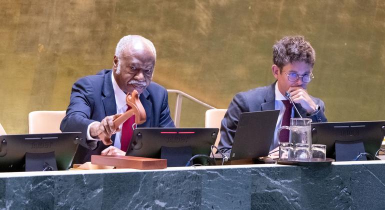 Assembleia Geral da ONU aprova resolução que exige cessar-fogo em Gaza