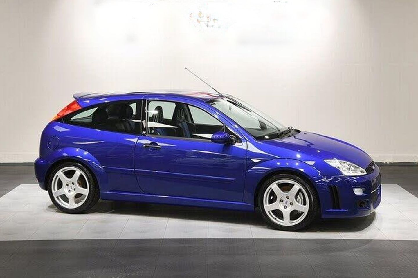 Ford Focus RS (MK1) | Identificado