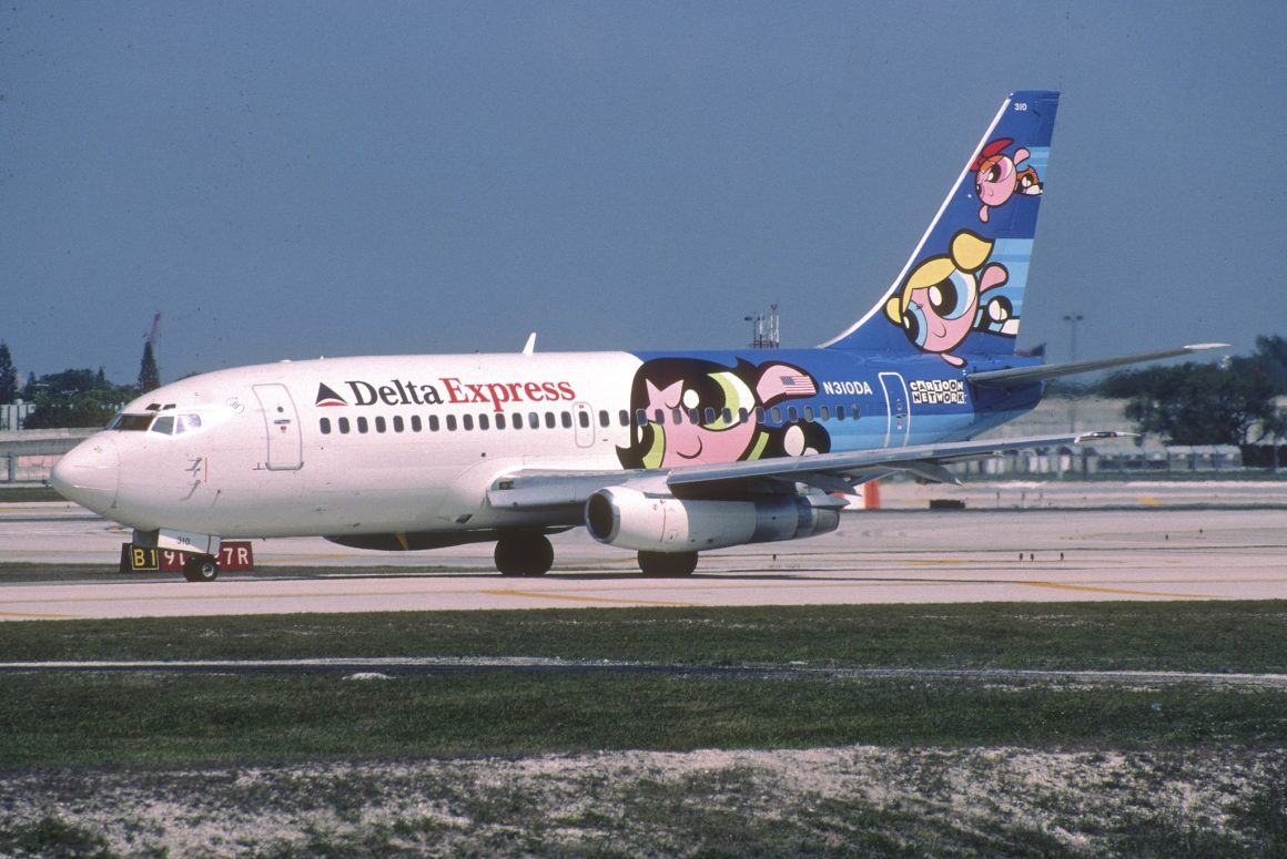 Powerpuff Girls do Delta Boeing 737-200