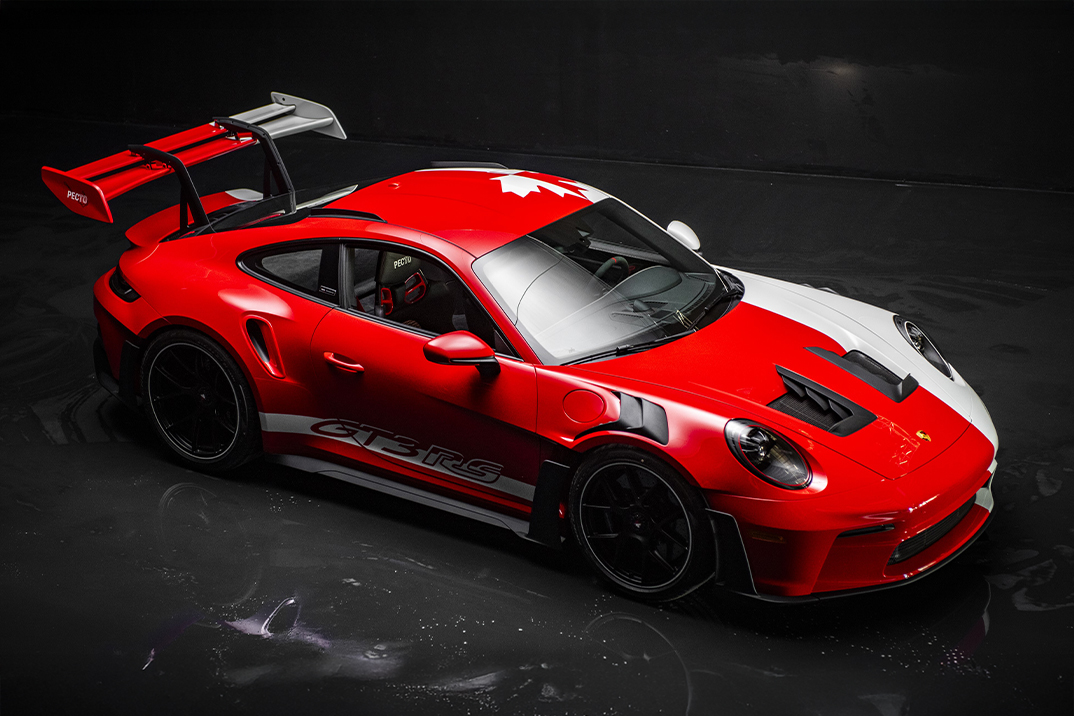 O canadense GT3 RS do Porsche é leilão de caridade com pintura de folhas de bordo