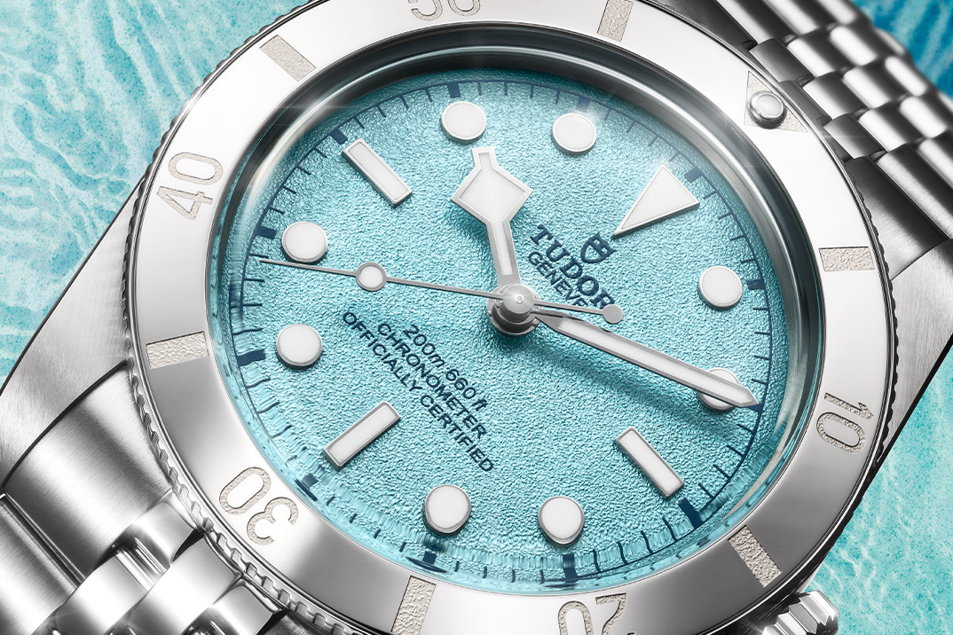 Tudor se prepara para o verão com o relógio Black Bay 54 Black Bay 54 “Lagoon Black Bay