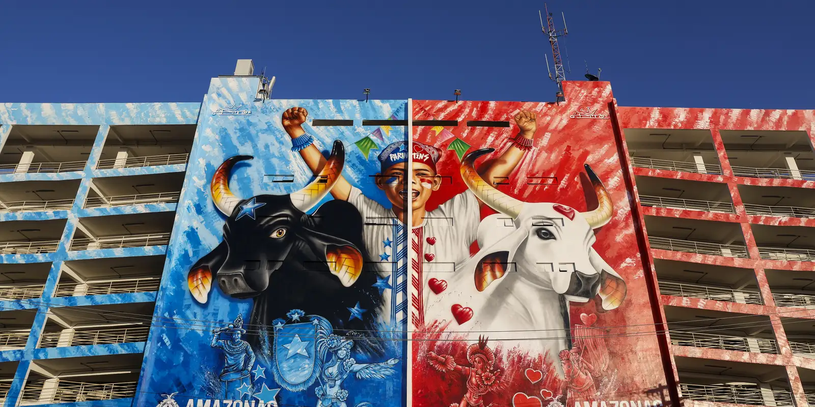 Uso de guindastes segue liberado no Festival de Parintins