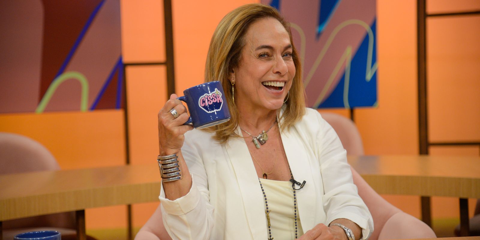 Sem Censura recebe prêmio APCA de melhor programa de televisão