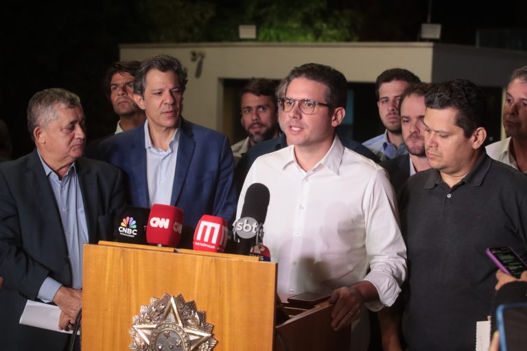 Em reunião “histórica” com Câmara e Senado, governo decide substituir decreto que aumentou IOF – Notícias