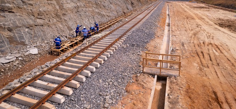 Ferrovia que ligará Goiás ao Mato Grosso tem 35% das obras concluídas e já transforma realidade no centro-oeste — Agência Nacional de Transportes Terrestres