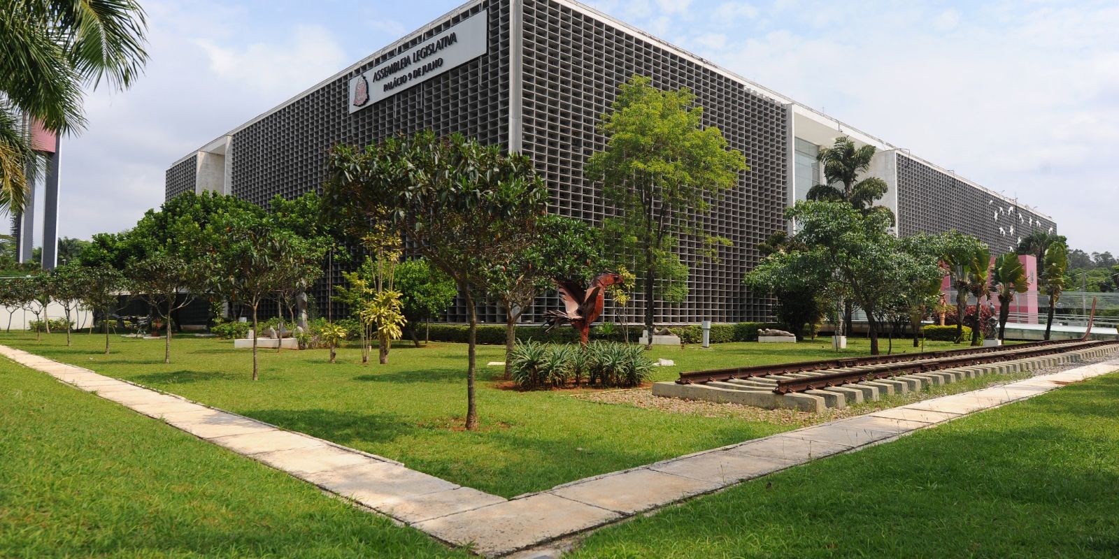 Ministério Público apura ameaças direcionadas a deputadas de São Paulo