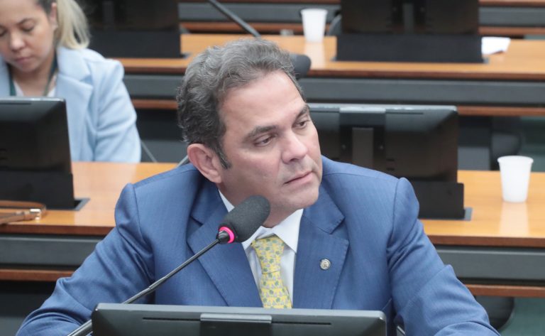 Comissão aprova alterações na MP que amplia uso do Fundo Social do pré-sal – Notícias