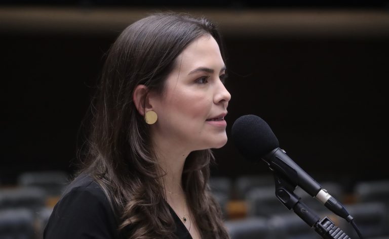 Câmara aprova projeto que denomina Sala Miguel Arraes a sala de reunião do Colégio de Líderes – Notícias