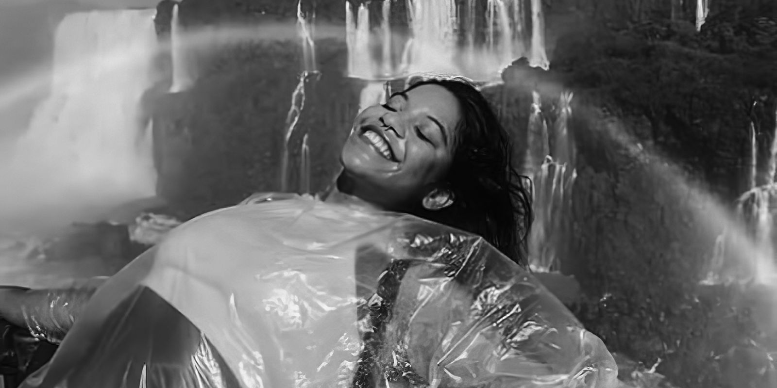 Família de Juliana Marins pede nova autópsia à Justiça do Brasil