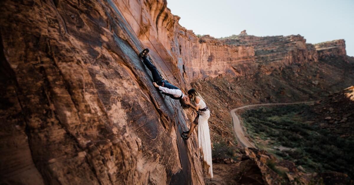 Quer um beijo no estilo do homem-aranha sobre um canyon? Chame um fotógrafo de aventura de fuga