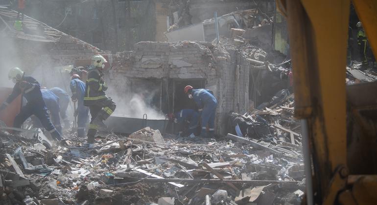 Onda de ataques russos na Ucrânia já fez 139 mortos desde início deste mês