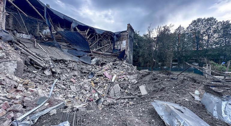 Missão da ONU na Ucrânia diz que 11 civis morreram em ataque em larga escala