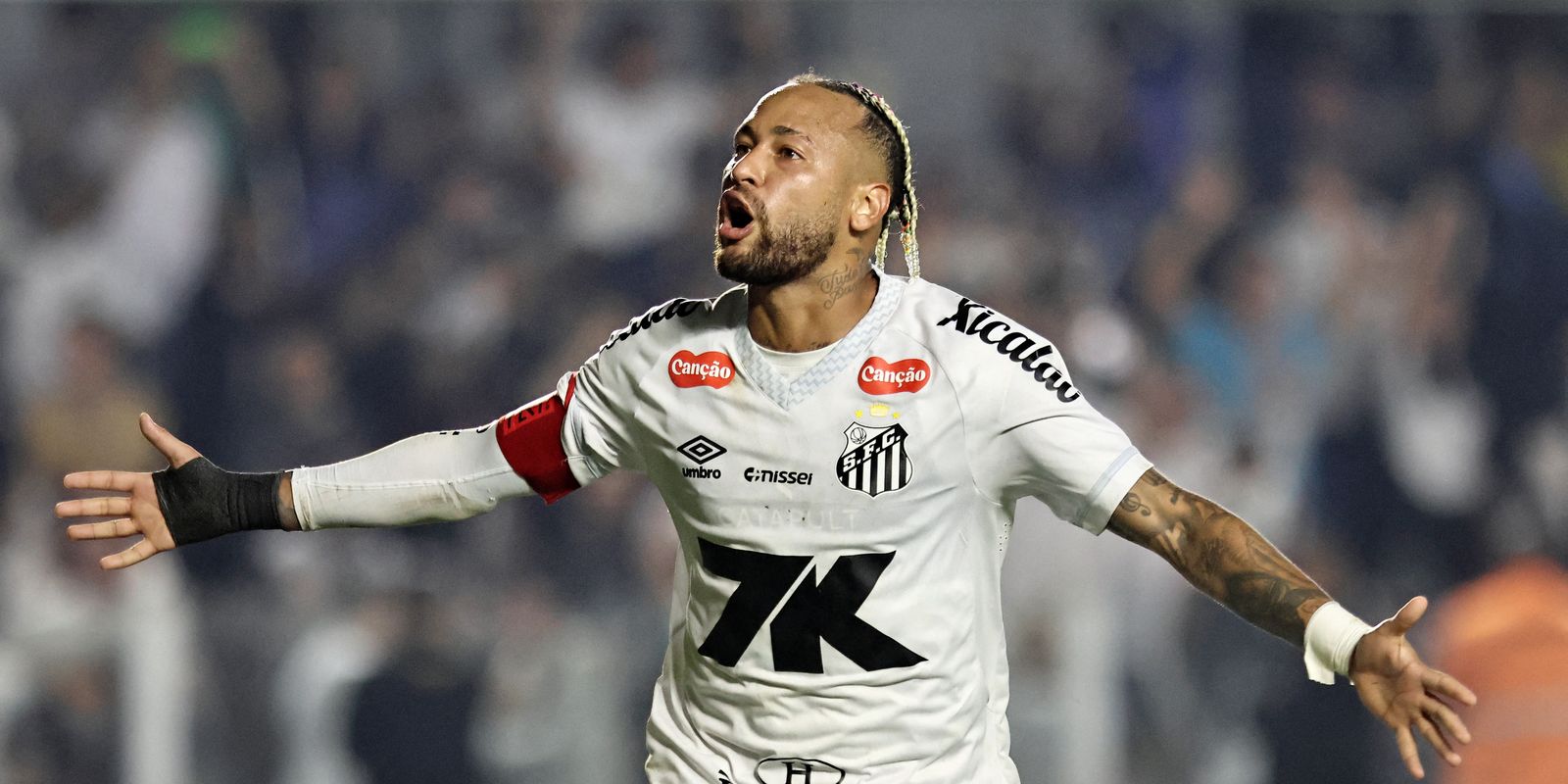 Neymar decide e Santos derrota Flamengo na Vila Belmiro