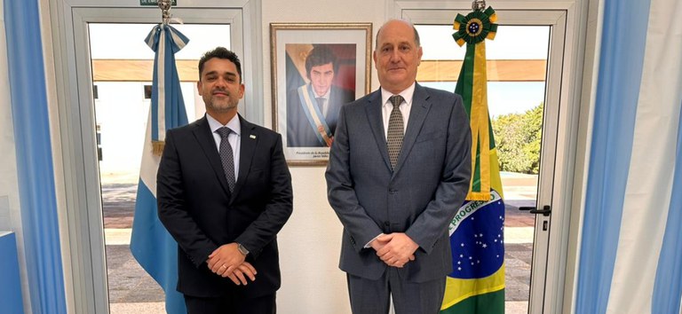ANTT visita embaixada da Argentina para reforçar cooperação no transporte terrestre — Agência Nacional de Transportes Terrestres