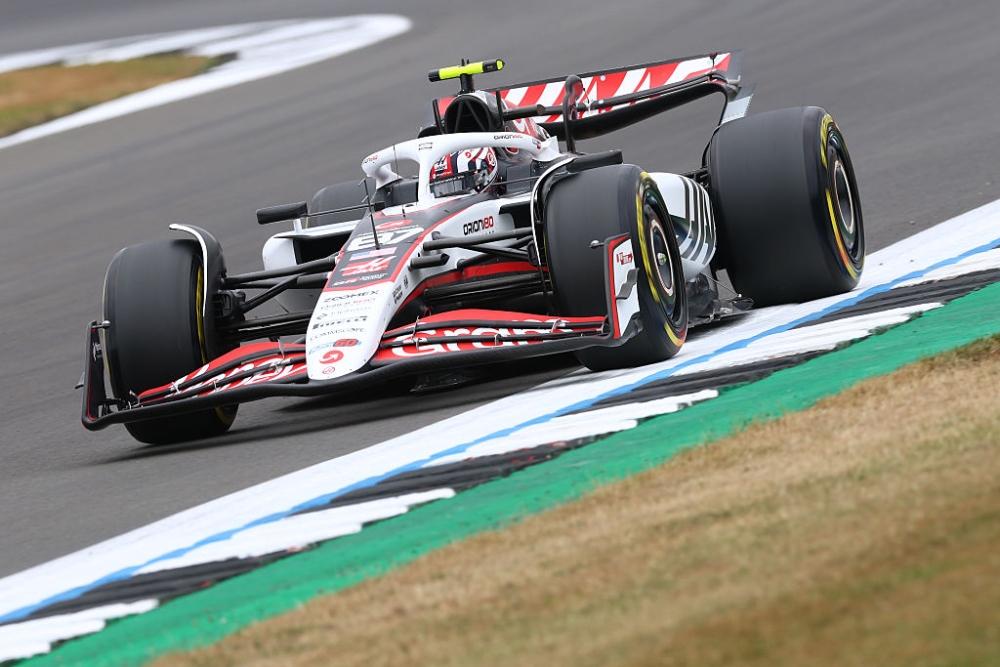 Bearman penalizado após o FP3 Crash