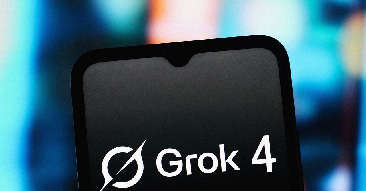 Eu tentei o companheiro de anime embutido de Grok e isso me chamou de twat