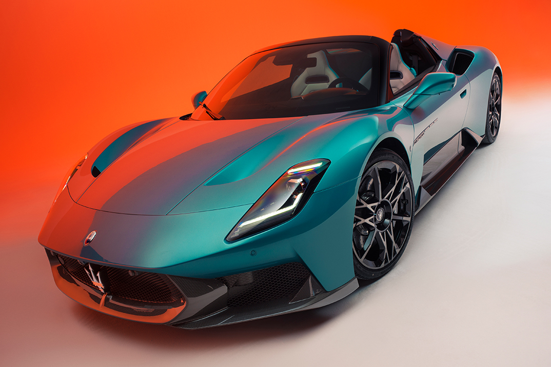 O 2026 Maserati McPura leva tudo de bom no MC20 e o torna pronto para a faixa