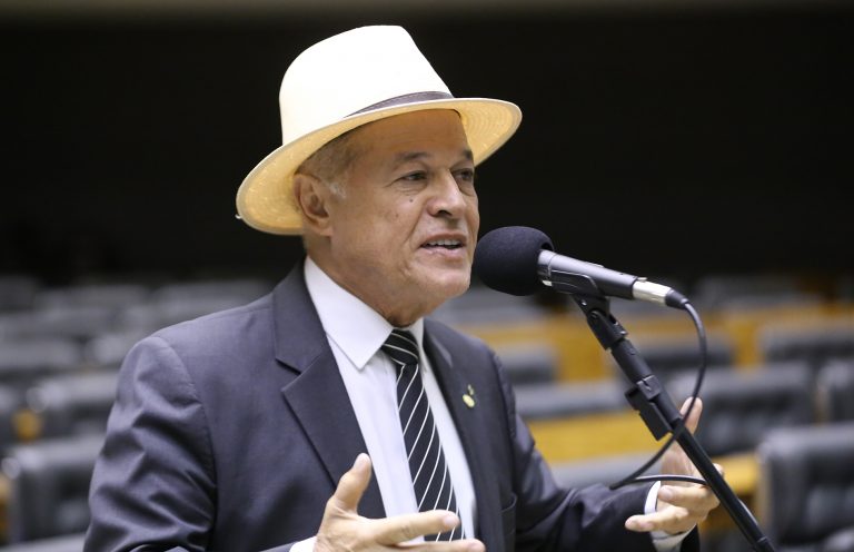 Comissão aprova proposta de gestão coletiva da terra para moradias populares – Notícias