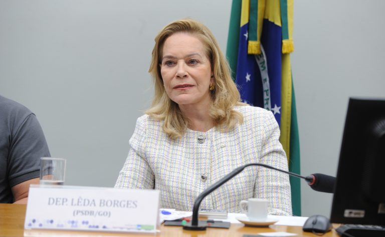 Comissão aprova vaga em estacionamento para gestante e pessoa com criança de até dois anos – Notícias