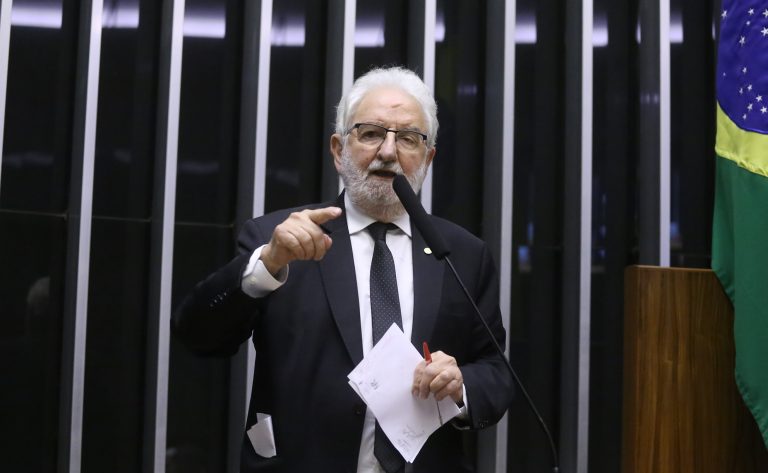 Decisão do governo de recorrer contra derrubada de aumento do IOF repercute nos discursos de deputados – Notícias