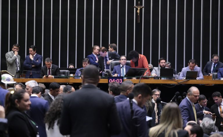 Câmara aprova em 2º turno PEC que altera regras para pagamento de precatórios – Notícias