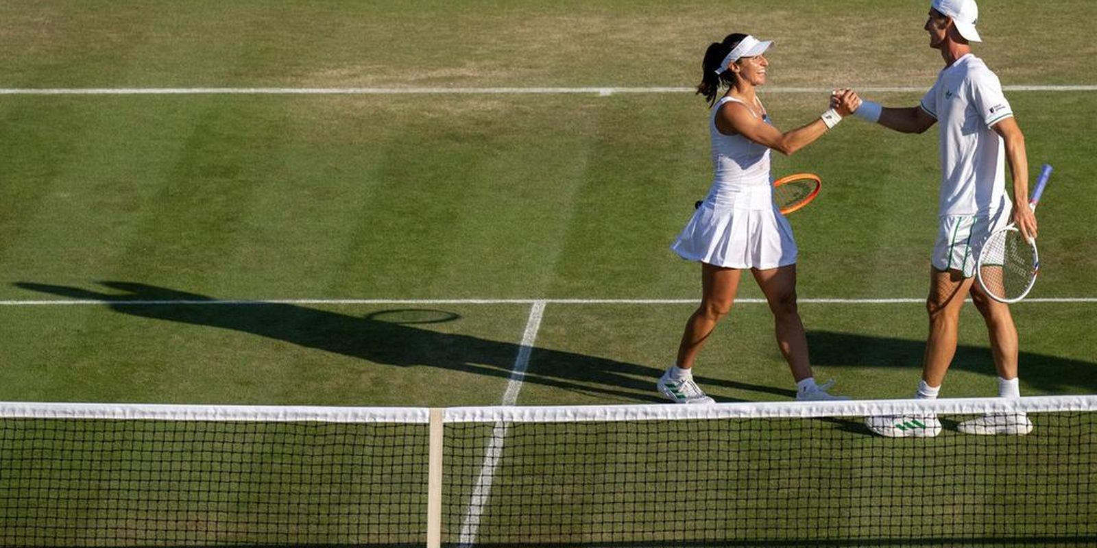 Luisa Stefani vai a final de duplas mistas no Torneio de Wimbledon