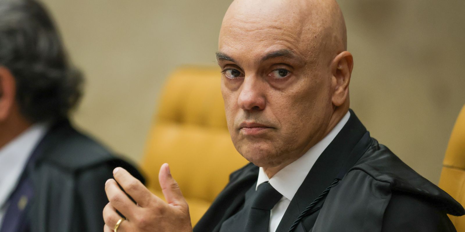 Moraes compara atos de Eduardo Bolsonaro nos EUA a tentativa de golpe