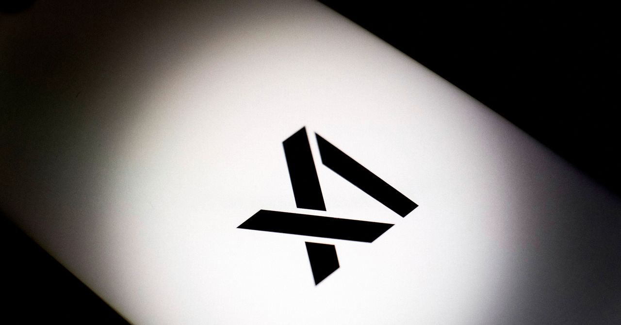 Xai estava prestes a conseguir um grande contrato do governo. Então Grok elogiou Hitler