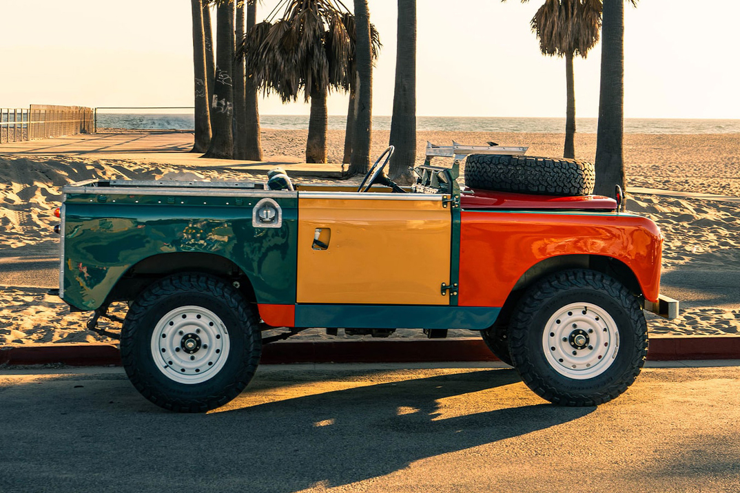 Sean Wotherspoon & Stuff By Spot Collab nesta colorida (e rara) Land Rover de 1958