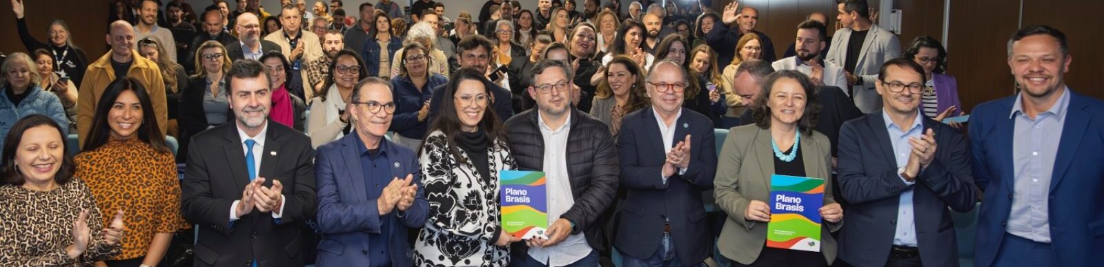 Embratur, Sebrae e Governo de Santa Catarina apresentam Plano Brasis no estado e discutem a força turística da região