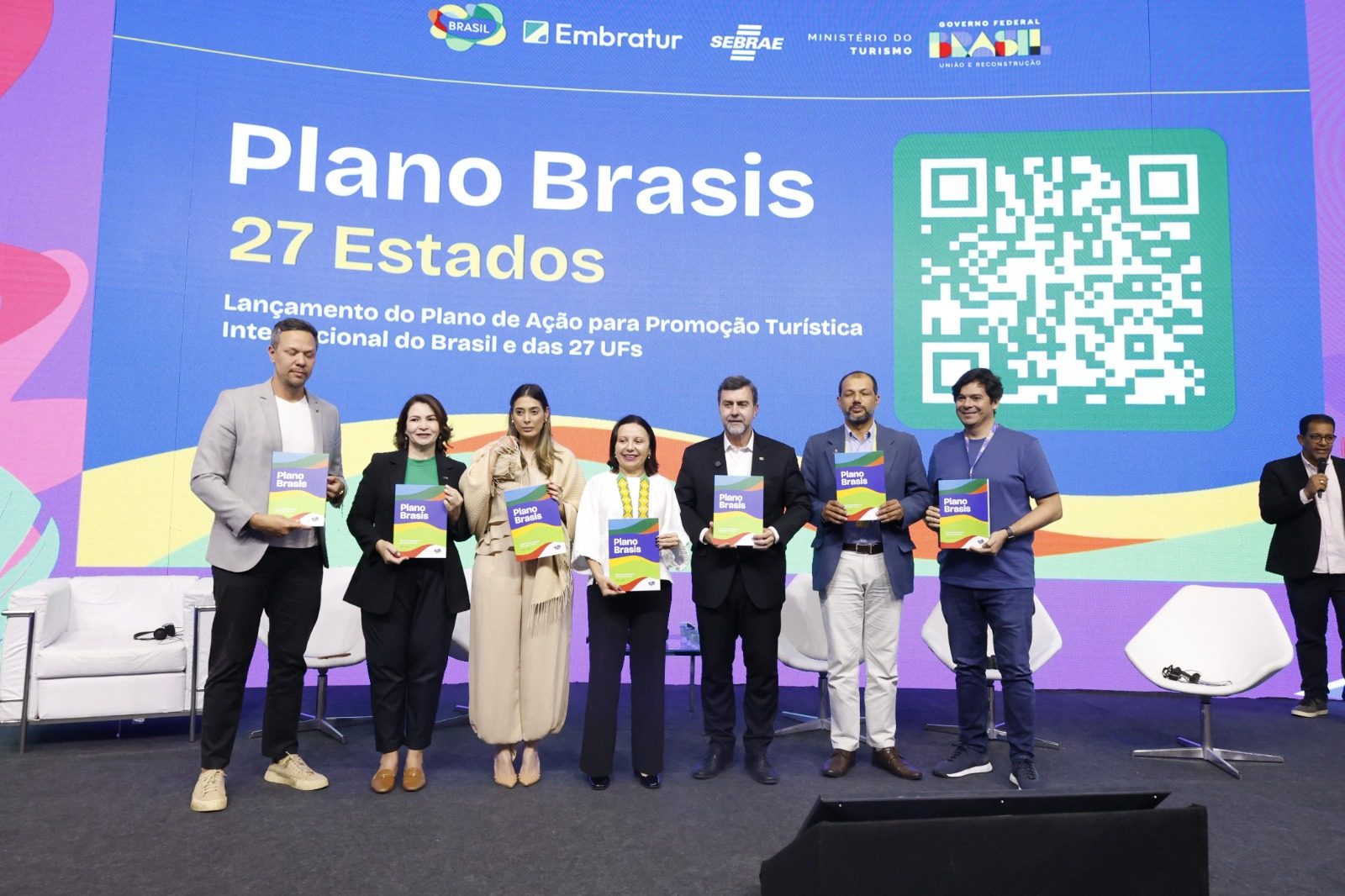 Embratur reúne estados brasileiros no Salão do Turismo e entrega planos de ação de promoção turística internacional