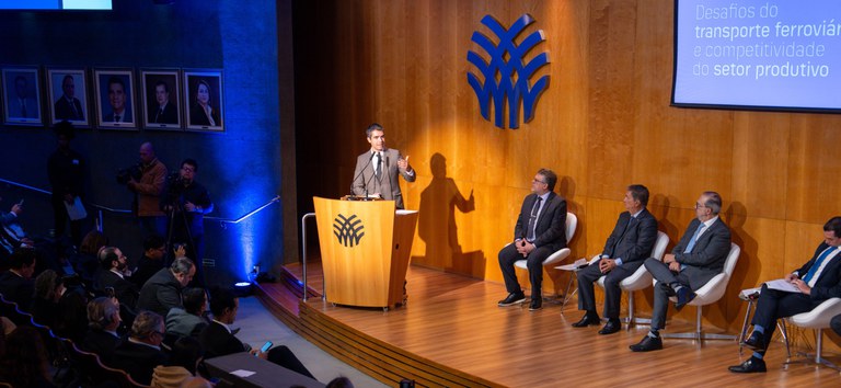 ANTT destaca avanços regulatórios e retomada de obras ferroviárias em evento da ABIOVE e CNA — Agência Nacional de Transportes Terrestres