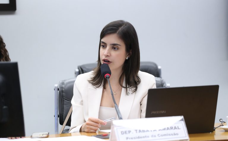 CCJ aprova prazo maior para avaliação de desempenho de bolsista em caso de maternidade – Notícias