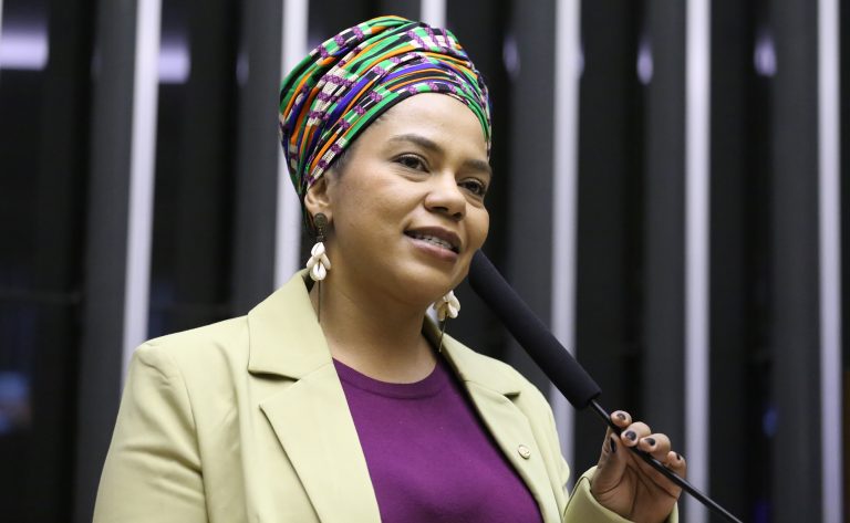 Deputada defende votação de propostas para proteger crianças e adolescentes na internet; ouça a entrevista – Notícias