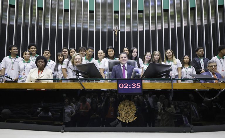 Especialistas pedem aprovação de projeto sobre proteção de crianças em ambiente digital – Notícias