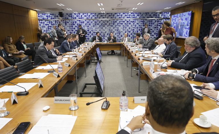 Líderes definem que PEC das prerrogativas parlamentares será votada amanhã – Notícias