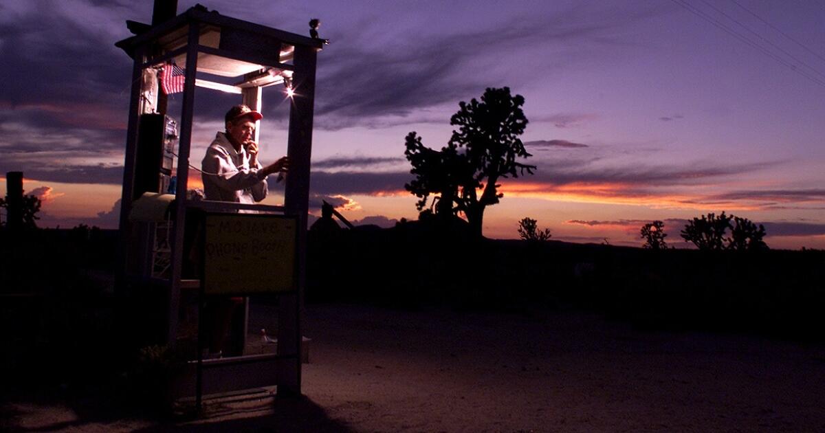 A cabine telefônica mais solitária do mundo