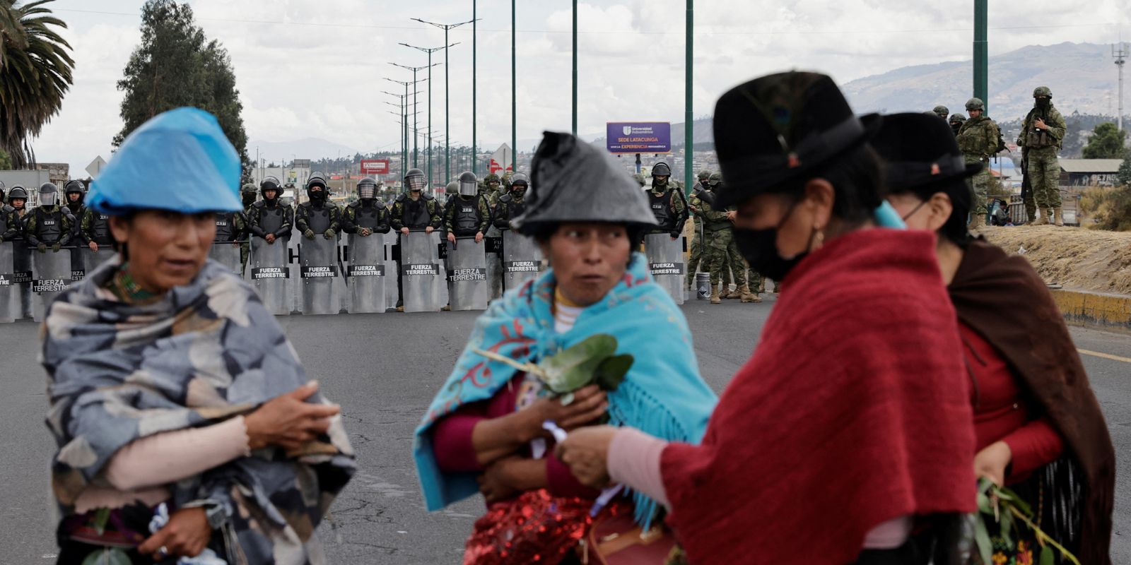 Indígenas iniciam greve nacional no Equador e escalam crise política