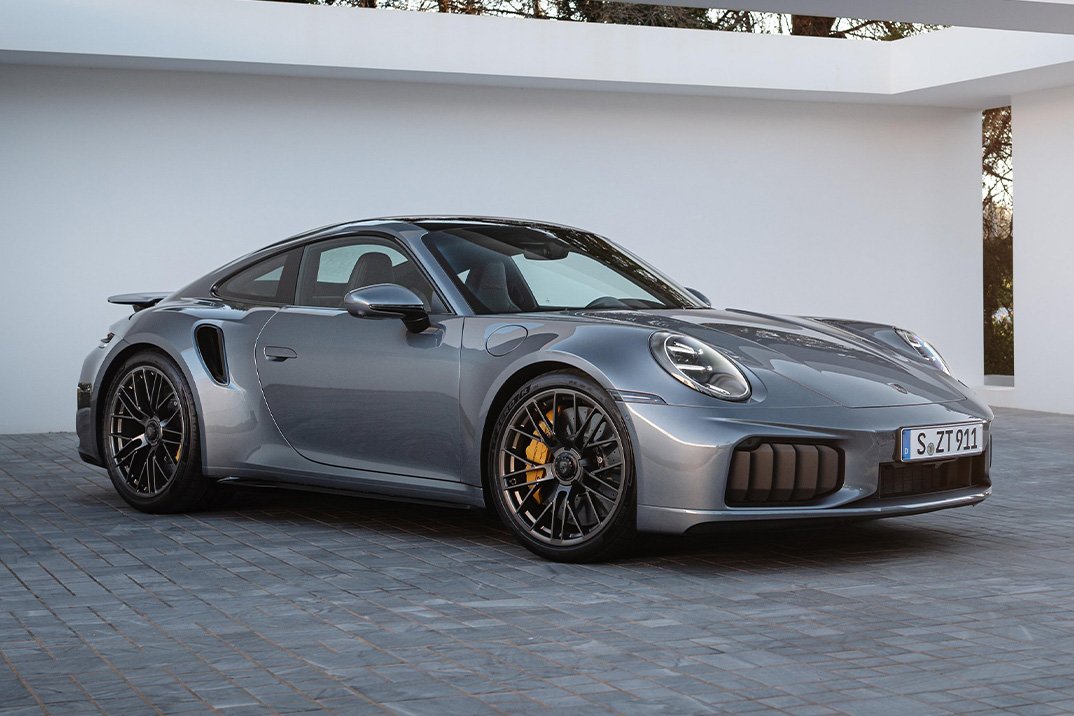 O primeiro híbrido do Porsche 911 Turbo S atinge 60 em 2,4 segundos