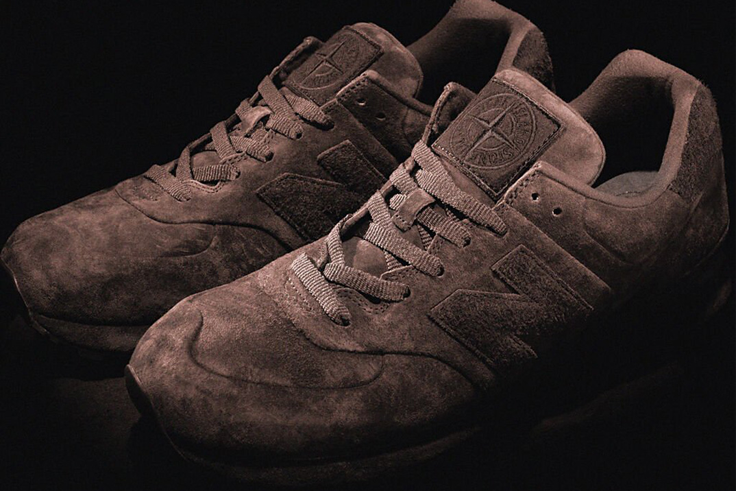 Stone Island reimagina o New Balance 574 com camurça de inspiração militar pela primeira vez