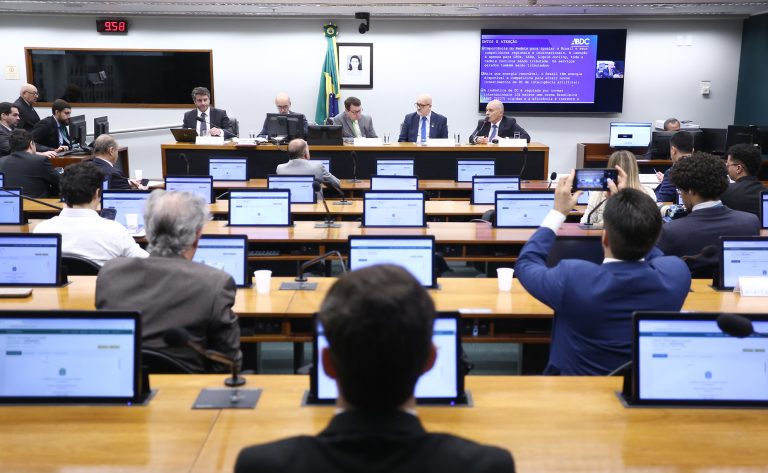 Matriz de energia limpa e renovável torna o Brasil atraente para instalação de data centers – Notícias