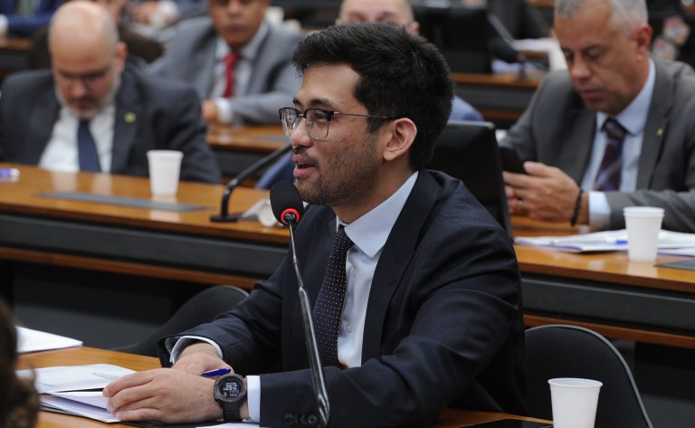 Comissão aprova acesso gratuito à agua potável e a sanitários a entregadores de aplicativos – Notícias