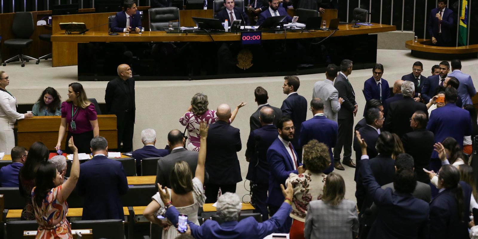 Motta anuncia votação de urgência para projeto de anistia a golpistas