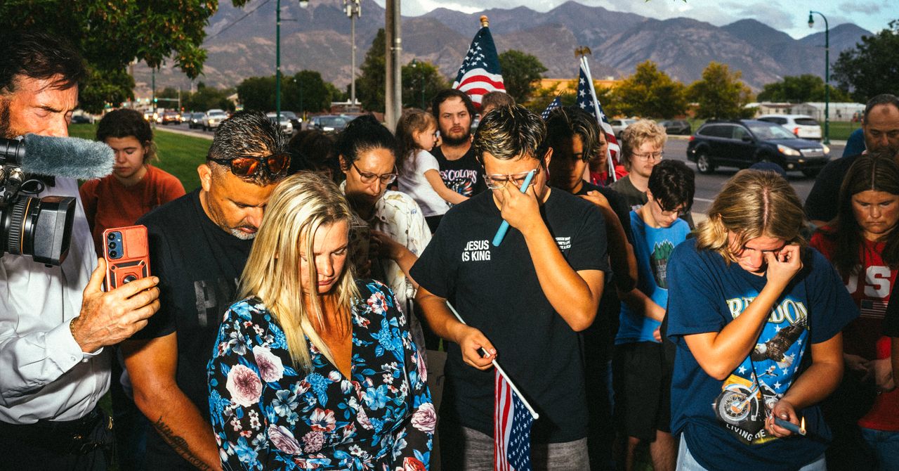 Cenas do memorial espontâneo de Charlie Kirk em Utah