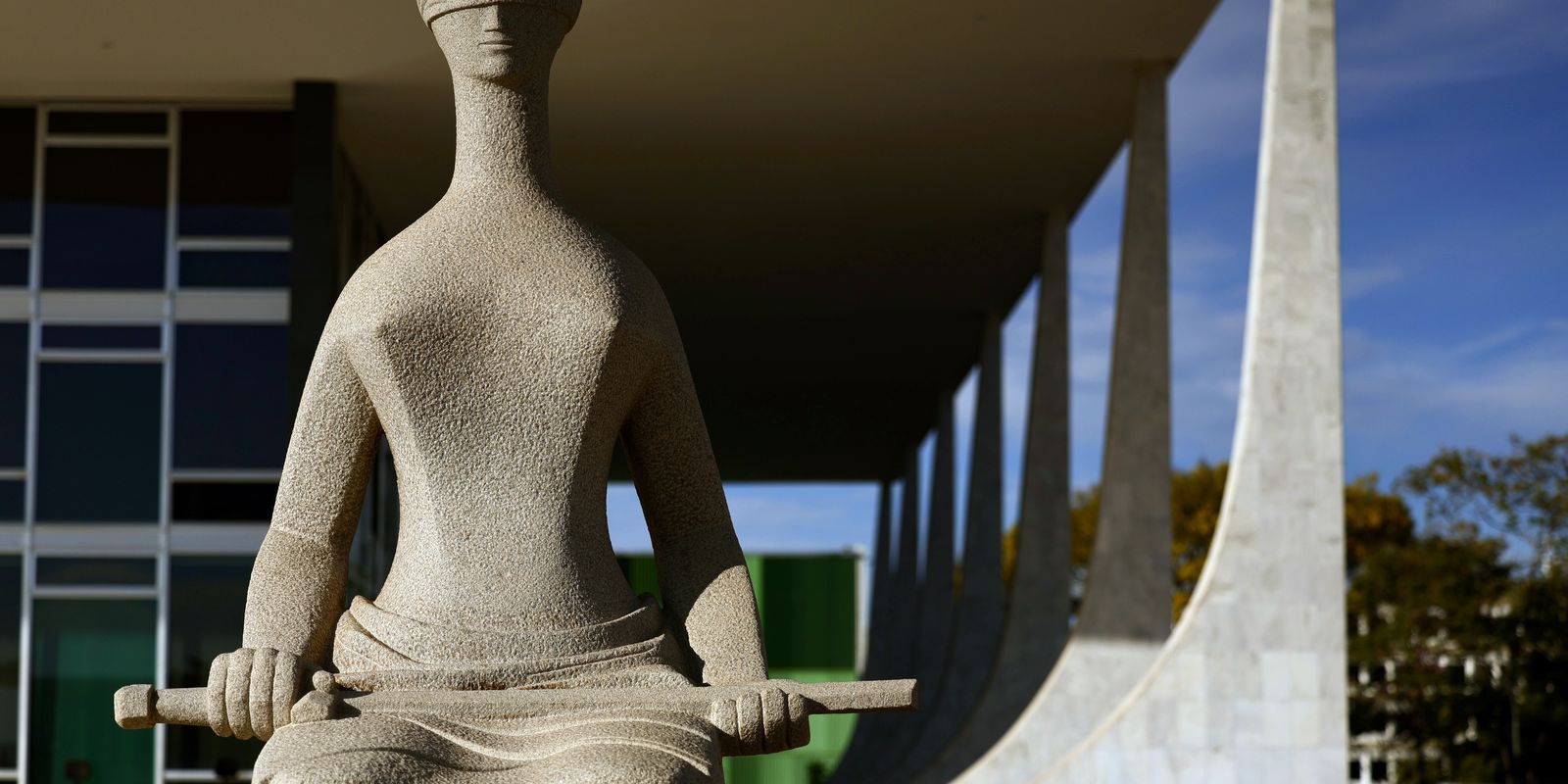 Advogado diz que fará “defesa verdadeira” e que Bolsonaro não está bem