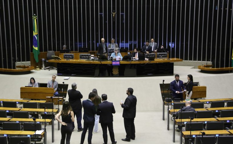 Câmara votará projetos de proteção da infância no ambiente virtual durante Semana da Criança – Notícias