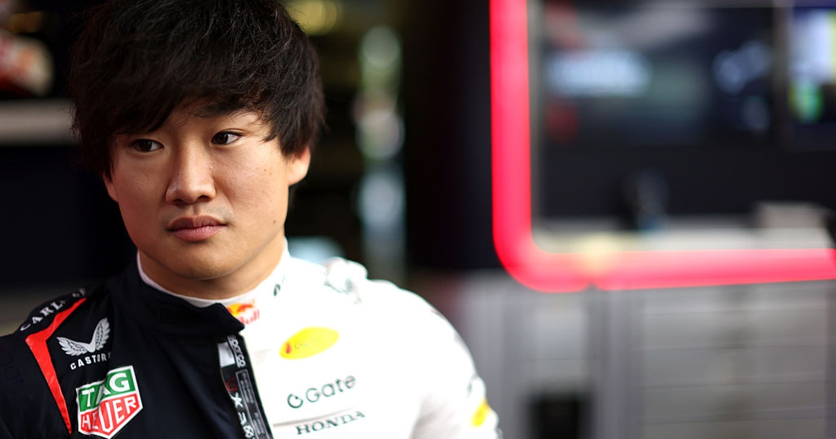 Pilotos da Red Bull correm por seu futuro enquanto a equipe avalia opções para 2026