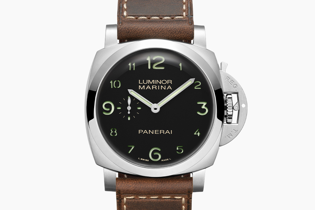 O cristal de safira em forma de bolha da Panerai transforma completamente o perfil clássico do Luminor