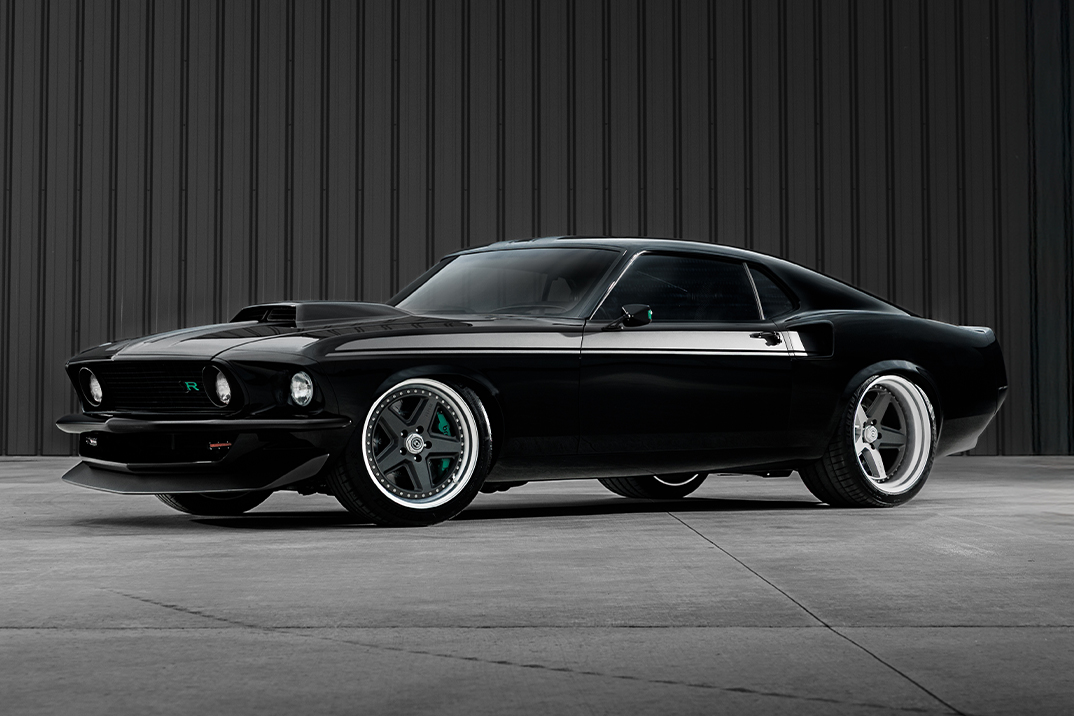 Ringbrothers eleva o nível do Mustang Mach 1 de 69 até o chefe final final com seu rei